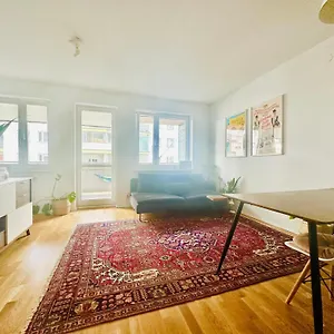 https://apt-metropolitan.warsawhotelspoland.com